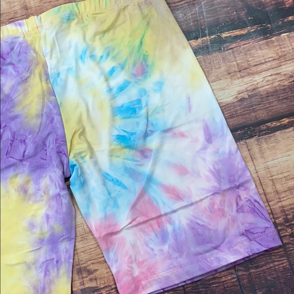 << Tye Dye Biker Shorts >> - Picture 6 of 7